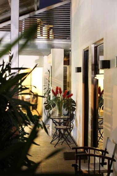 Casa María Aeropuerto B&B