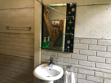 Glamping Rio Celeste Heliconia