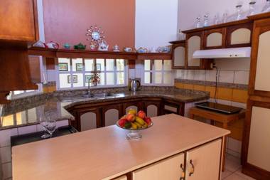 Hostel Bouganvilia Bed and Breakfast