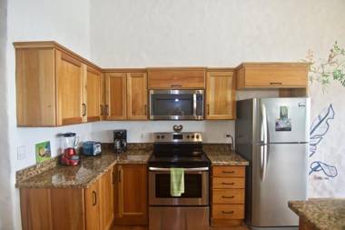 Serenity House. Gorgeous Private home with Pool & Volcano view!!