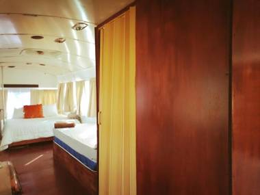 Dreamcatcher House Bus Experience 2