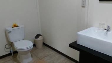 Hotel Rio Celeste to Know