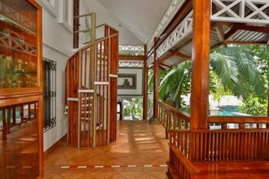 Waterfront Hotel Verde Mar