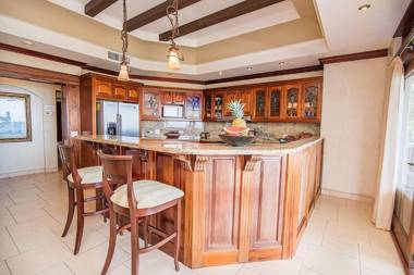 Pacifico Colonial Condominiums