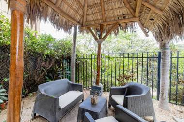 Casa Simon- Tropical Tamarindo Retreat with Pool Rooftop Deck near Beach!