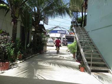 Cocobolo Surf Hotel & School