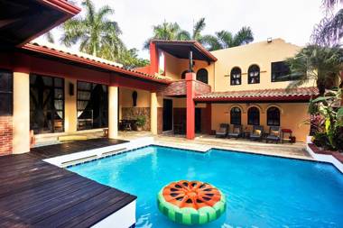 Paradise Beach Lodge