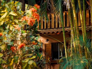 Salty Enthusiasts Share House & Villas