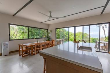 Casa de Paz Private Luxury Ocean View Home Steps to Beach