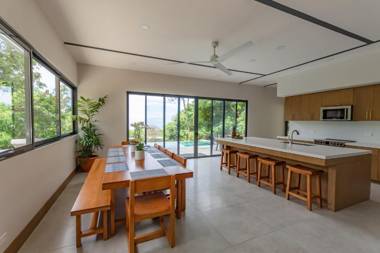 Casa de Paz Private Luxury Ocean View Home Steps to Beach