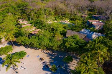 Luxury Beachfront Villa with private pool at Nantipa