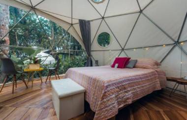 Faith Glamping Dome Costa Rica