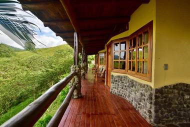 Pie in the Sky 3 Amazing Luxury Home with Lake and Volcano view