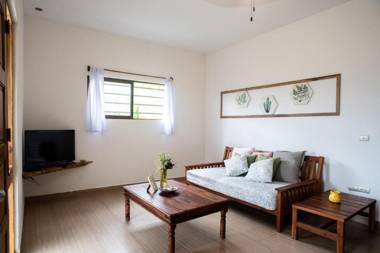 Nautilus Surf & Yoga Villas Santa Teresa