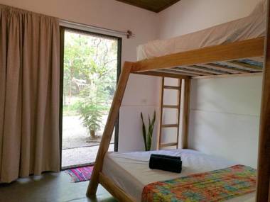 Zeneidas Surf Garden