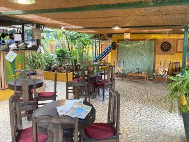 Montaña Linda Hostel Orosi