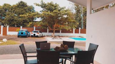 Casa Almendro Herradura