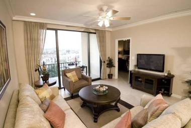 Gorgeously decorated 3rd-floor unit with ocean view at Pacifico in Coco