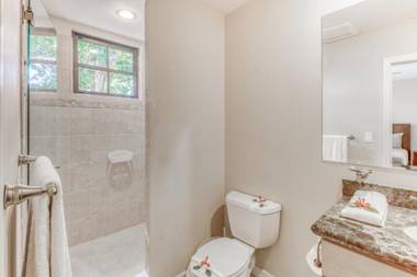 Pacifico Townhouse 102