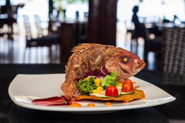 Café de Playa beach front suites