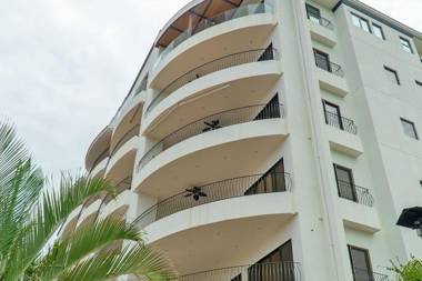 Ocean View Luxury Condo at Flamingo Towers