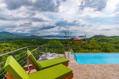 Big ultramodern hillside home with private pool and endless ocean views