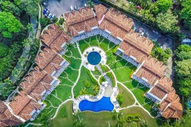 Exclusive - secluded spot on Flamingo Beach - sleep to the sound of the surf