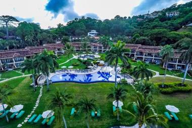 Exclusive - secluded spot on Flamingo Beach - sleep to the sound of the surf