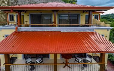 Omega 5 Flamingo 1-Bedroom Ocean-View Condo with Pool