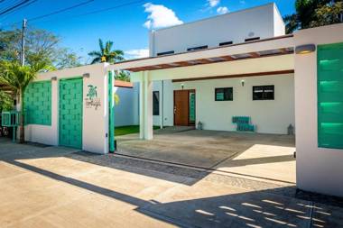 Brand-New 3-Bedroom with Pool Near Beach