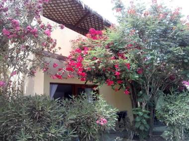 Quiet Seafront Apt 19 PA1 overlooking pool & sea