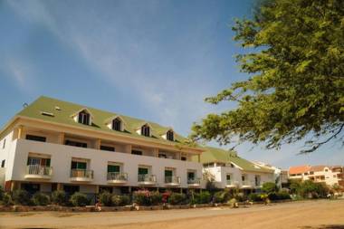 Stunning penthouse with sea views pool balcony wifi in Leme Bedje