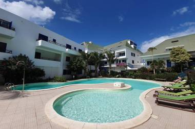 Gorgeous 2-bedroom penthouse with seaview terrace pool in Leme Bedje