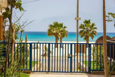 Gorgeous 2-bedroom penthouse with seaview terrace pool in Leme Bedje