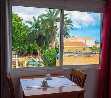 Curacao Suites Hotel