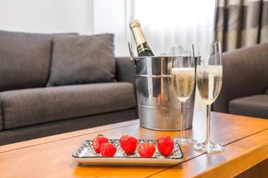 City Suites & Beach Hotel