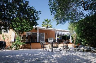 Villa Piscadera Bay Resort