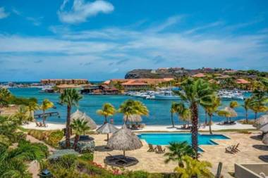 Appartement La Maya met zwembad strand Jan Thiel