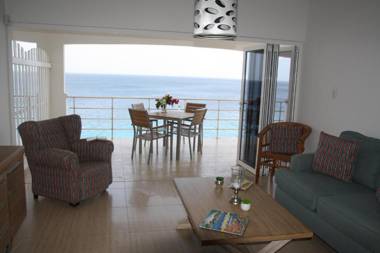 Whitehouse Lagun Apartments