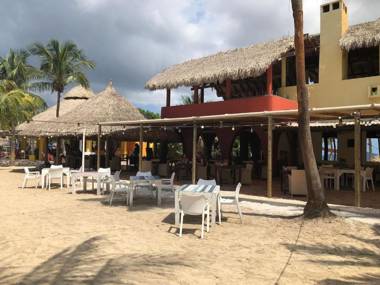 Blue Bay BEACH Villa 27 3-min beach-pool-golf