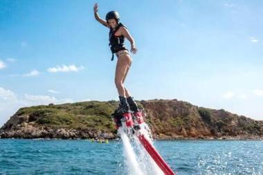 Beautiful Apartment minutes from the Beach