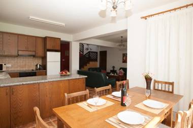 Banana Sunset Villas