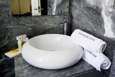 Paradise Cove Luxurious Beach Villas