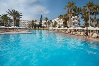 Louis Phaethon Beach