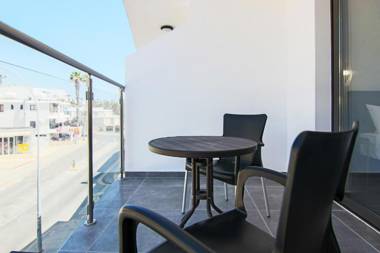 Phaedrus Living: Seaside Luxury Flat Athina 118