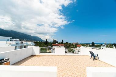 Luxury Two-Bedroom Apartment in amazing place Lukomorye C4