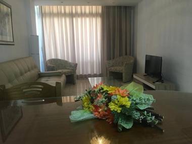 Marina Apartments 211