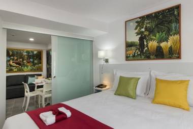 Art & Wine Studios and Apts