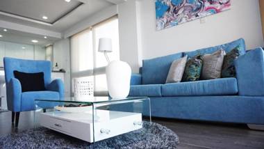 Lazuli Beachfront Apartment 144