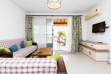 Luxury Three-Bedroom Apartment with Sea View A3